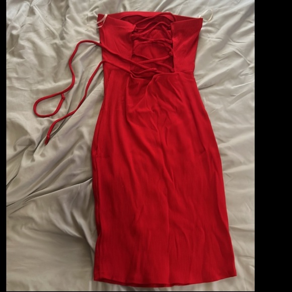 Red Dress - Picture 2 of 4